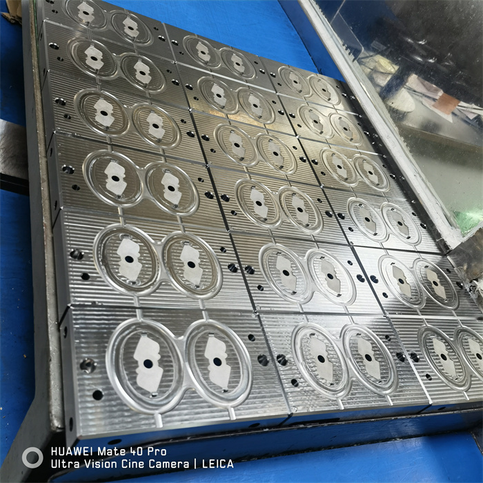 Plastic mold