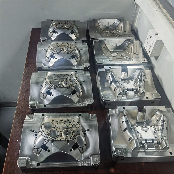 Plastic mold