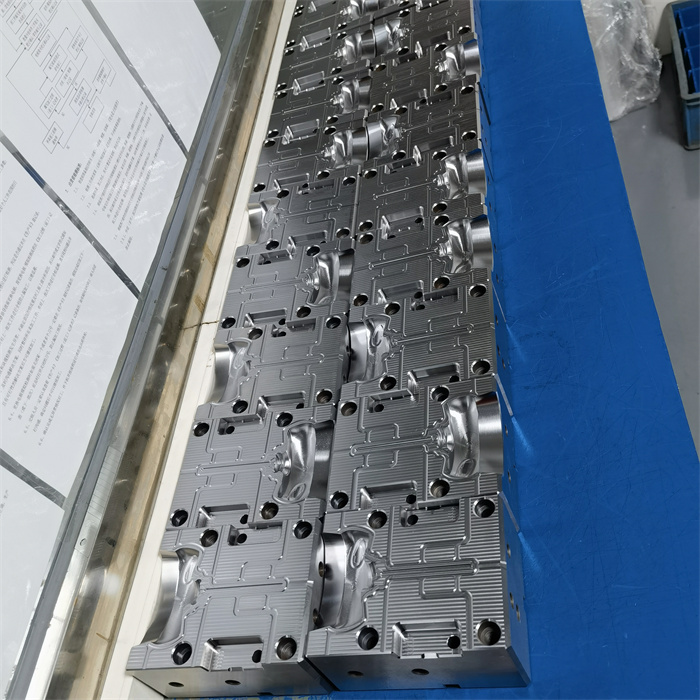 Plastic mold